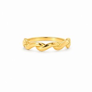 Elegant 18K yellow gold ring with braided link motif