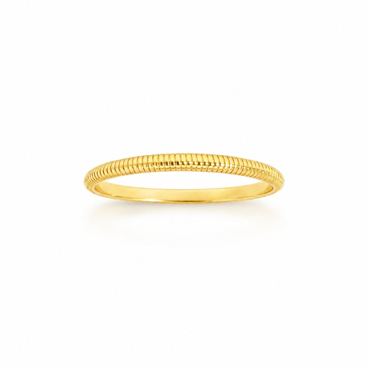 Geelgouden ring met fijne geribbelde textuur in 18K goud
