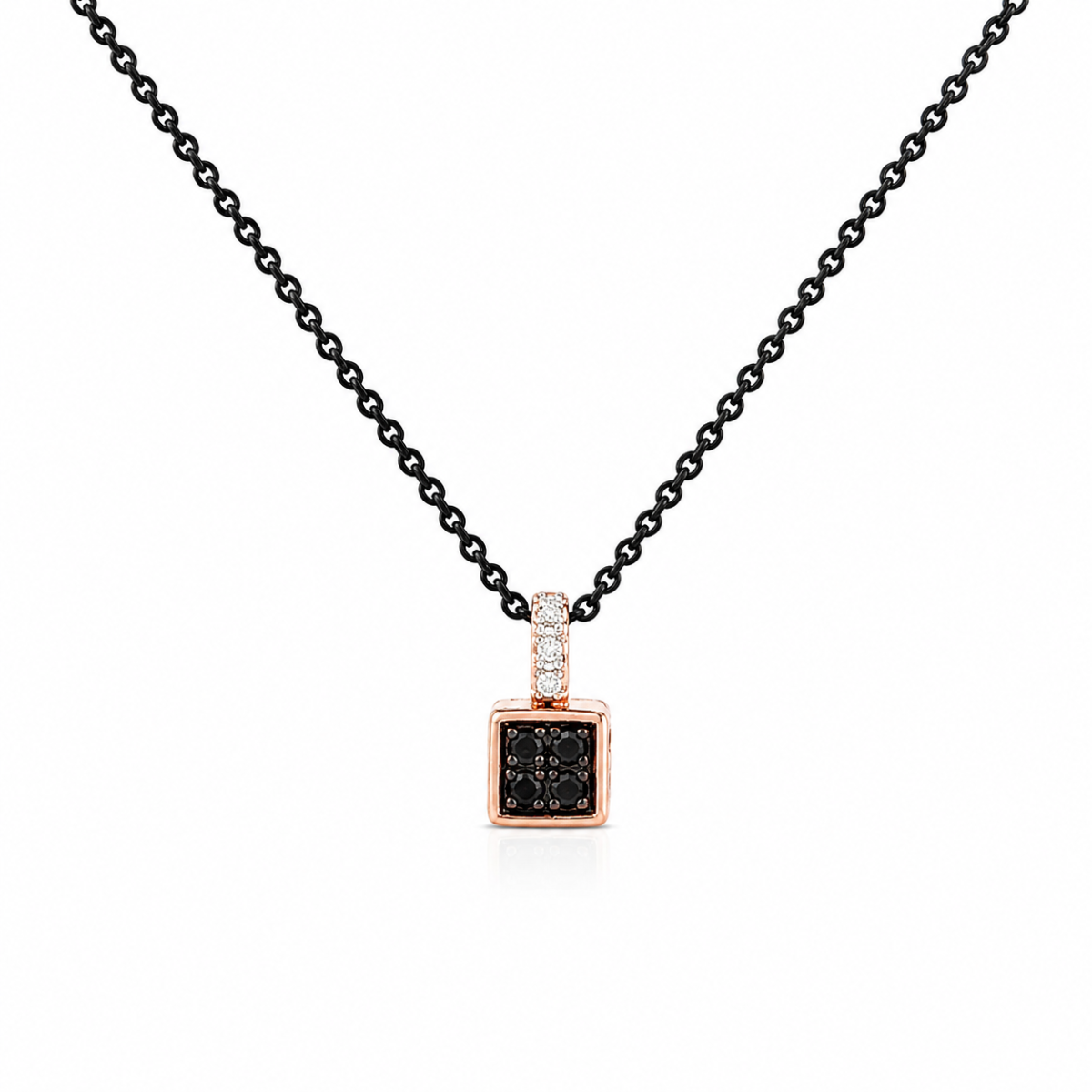 Roségouden hanger met diamant aan donkere ketting met zwarte diamanten