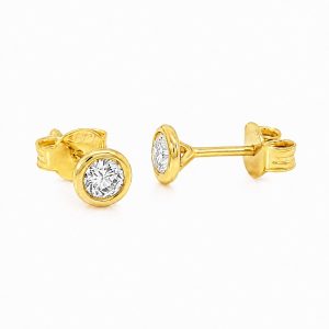 Oorstekers in 18 karaat geelgoud met ronde briljantgeslepen diamanten 5mm