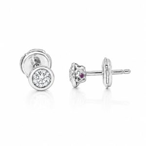 Stud earrings in polished 18-karat white gold with round brilliant-cut diamonds