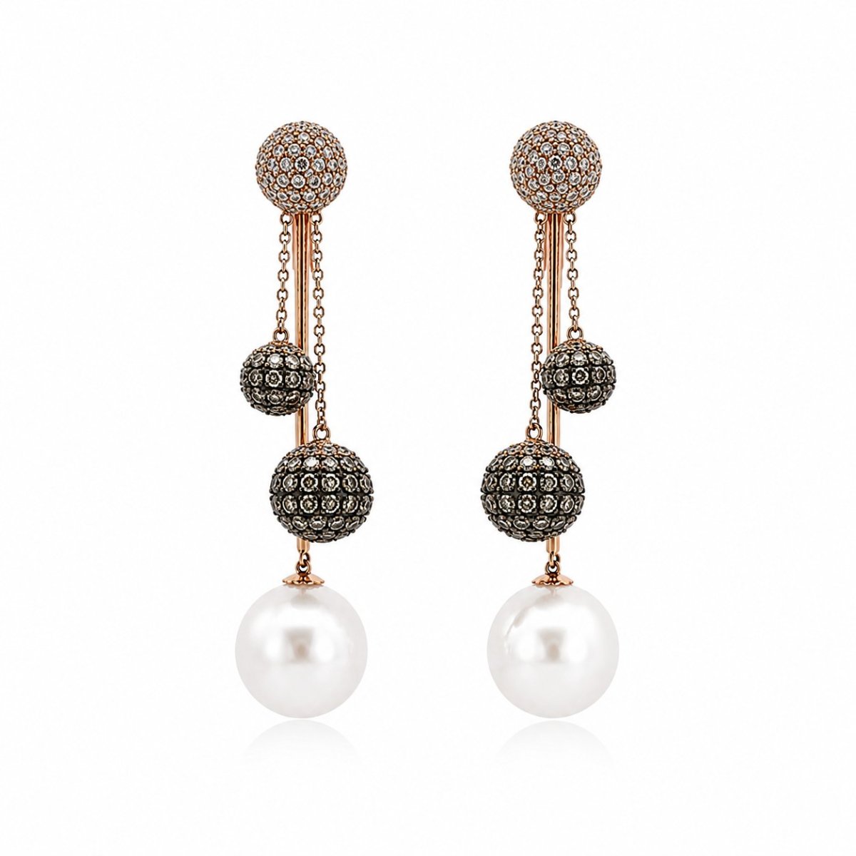 18 karat rose gold earrings with diamond and pearl